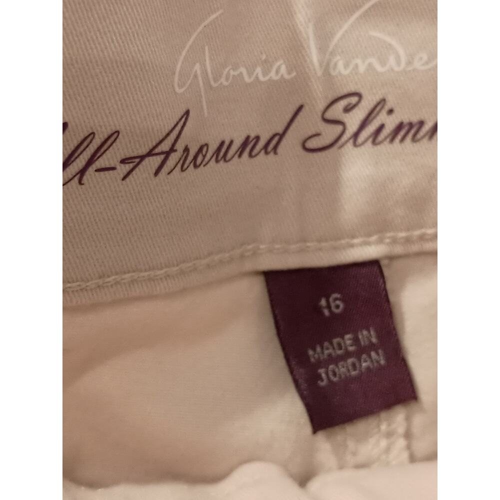 Gloria Vanderbilt Straight Leg Jeans in Light Beige - Picture 4 of 9